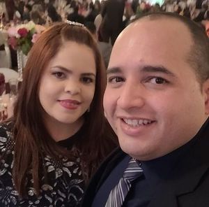 Meet your Posher, Carlos r.